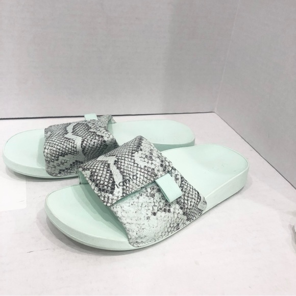 Vionic Kiera Snake Print Slide Sandals - Size Women 6W, Mint Green - Picture 2 of 12